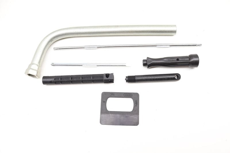 Tool Set 8N0012219 — Used (SKU 583691)