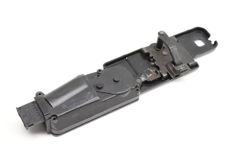 Trunk Latch Striker Plate / Motor 4H0827383 — Used (SKU 556569)