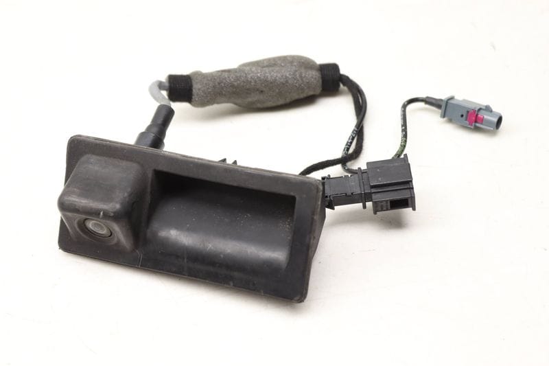 Trunk Release Handle w/ Backup Camera 5N0827566AJ — Used (SKU 492501)
