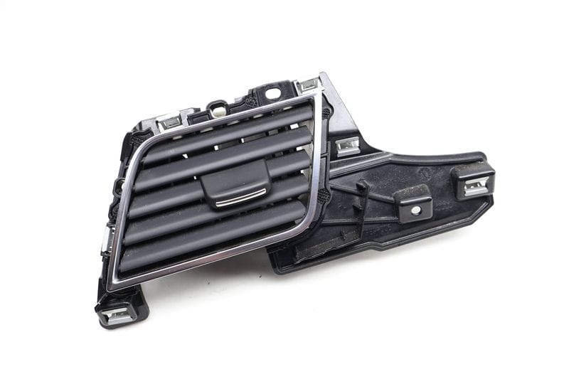 Dash Air Vent 4H1820901A — Used (SKU 609076)