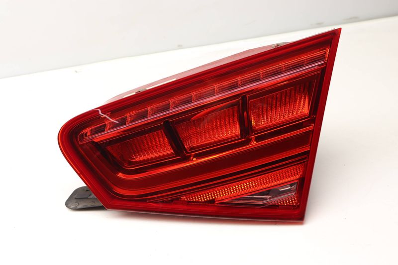 Inner LED Tail Light / Lamp 4H0945094A — Used (SKU 437635)