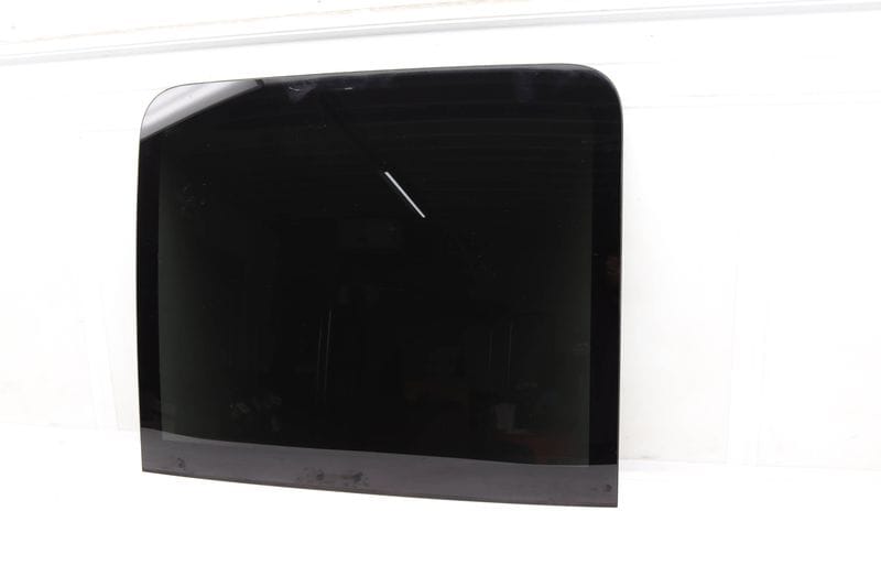 Sunroof / Sun Roof Glass Panel 8R0877055A — Used (SKU 560197)