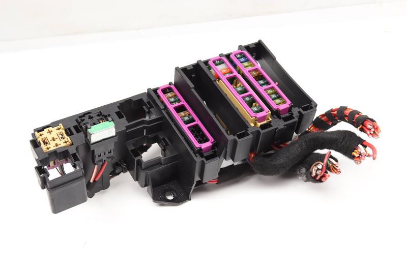 Fuse Panel / Holder 8K0971845A — Used (SKU 560202)