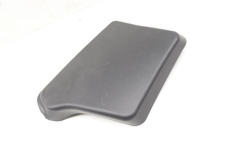Tail Light / Lamp Bulb Cover 8R0945425A — Used (SKU 560065)