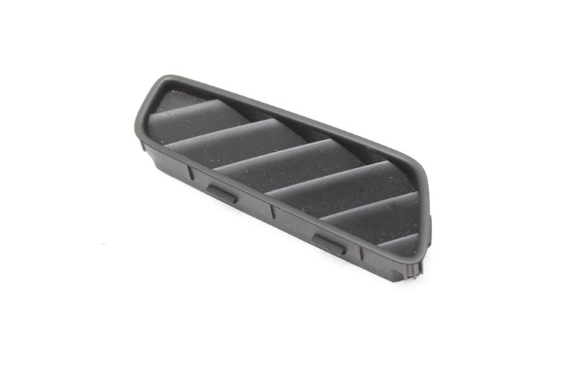 Upper Dash Defrost Air Vent 8R0819794 — Used (SKU 559975)