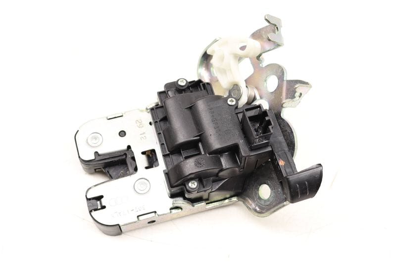 Trunk Latch / Lock 8R0827505 — Used (SKU 497253)