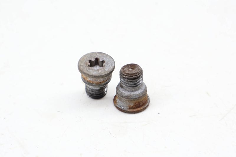 Brake Rotor Screw Set (2) N91028202 — Used (SKU 683255)