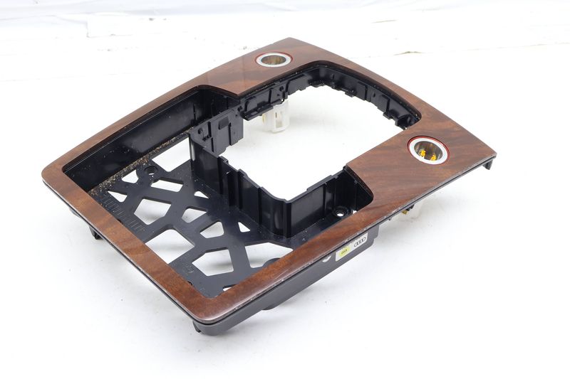 Center Console Insert / Wood Trim 4L0864261E — Used (SKU 682872)