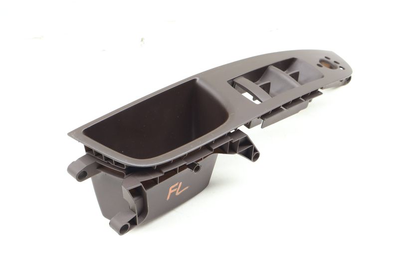 Door Panel Master Window Switch Trim / Bezel 4L1867171 — Used (SKU 682866)