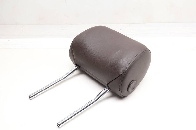 Headrest / Head Rest 8P0881901BG — Used (SKU 682824)