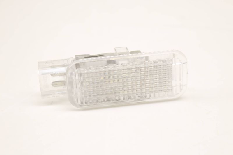 Interior Light 4B0947415 — Used (SKU 605450)