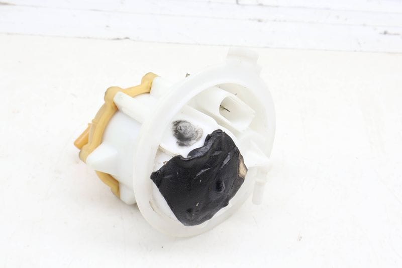 Fuel Filter / Flange 7L8919679 — Used (SKU 683117)
