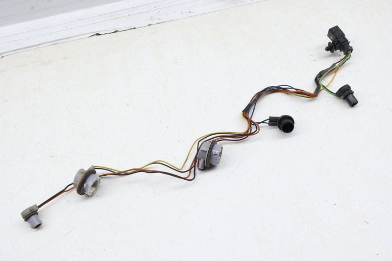 Lower Tail Light Bulb Socket Holder / Harness 4L0945221A — Used (SKU 683015)