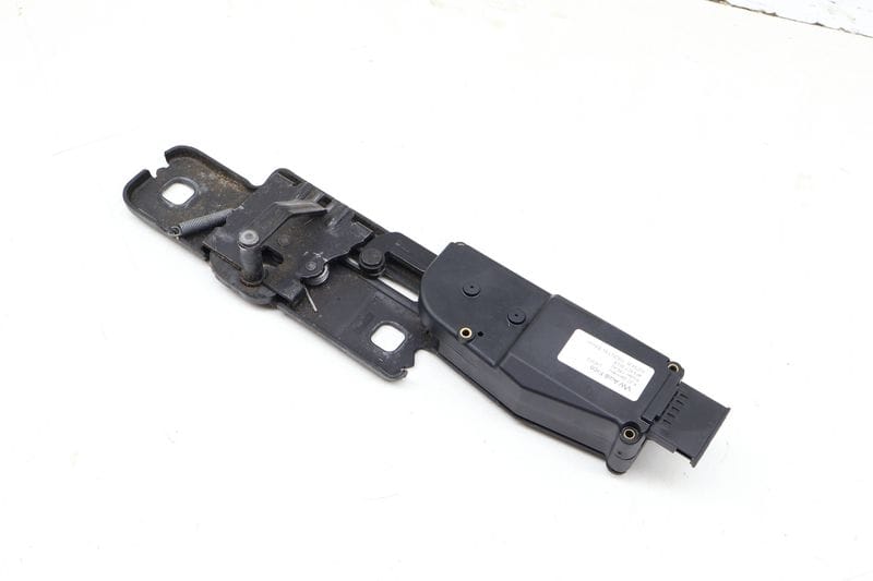 Trunk Latch Striker Plate / Motor 4F9827383E — Used (SKU 683089)