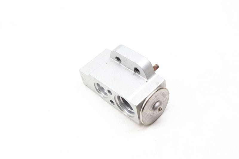 AC Expansion Valve 8T0820679 — Used (SKU 634507)