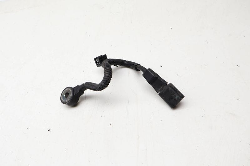 Engine Knock Sensor (BLACK) 079905377F — Used (SKU 634553)