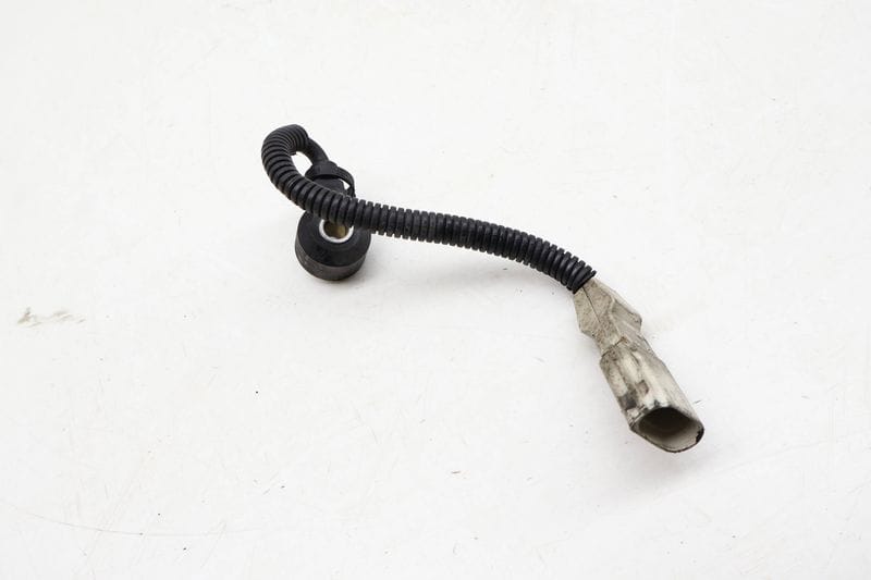 Engine Knock Sensor (WHITE) 07L905377A — Used (SKU 634561)