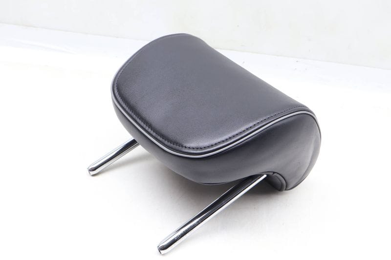 Headrest / Head Rest 8T0885973AK — Used (SKU 634244)