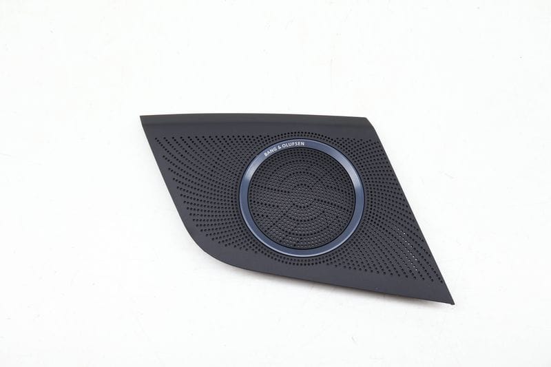 Dash Speaker Cover / Grille (B&O) 8T0857228A — Used (SKU 634345)