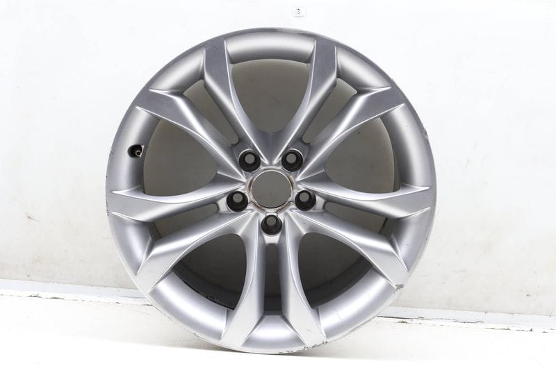 18" Inch Alloy Rim / Wheel 8T0601025CL — Used (SKU 615625)