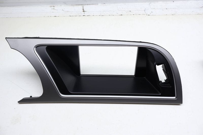 Center Dash Display Trim / Bezel 8T1857186H — Used (SKU 709992)