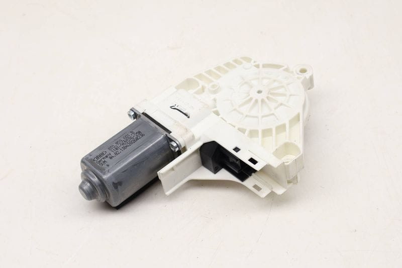 Power Window Motor 8T0959801B — Used (SKU 615501)