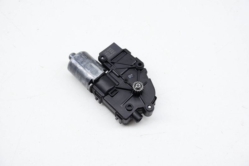 Sunroof / Sun Roof Motor 8R0959591A — Used (SKU 709934)