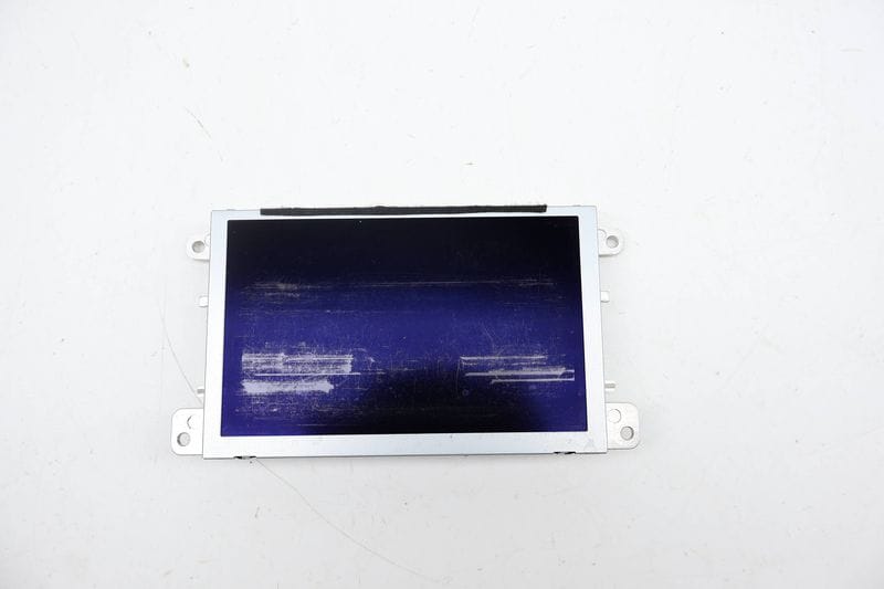 MMI / Navigation Display Screen 8R0919604 — Used (SKU 710026)