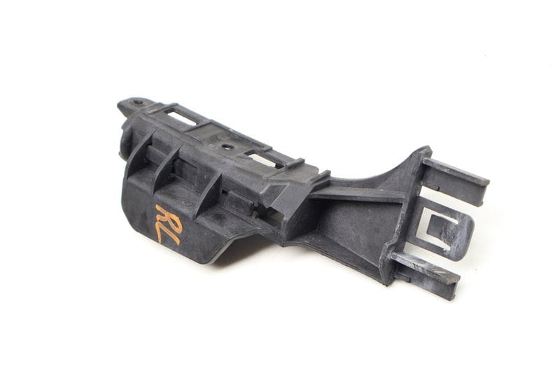 Bumper Guide / Bracket 8T0807889 — Used (SKU 615605)