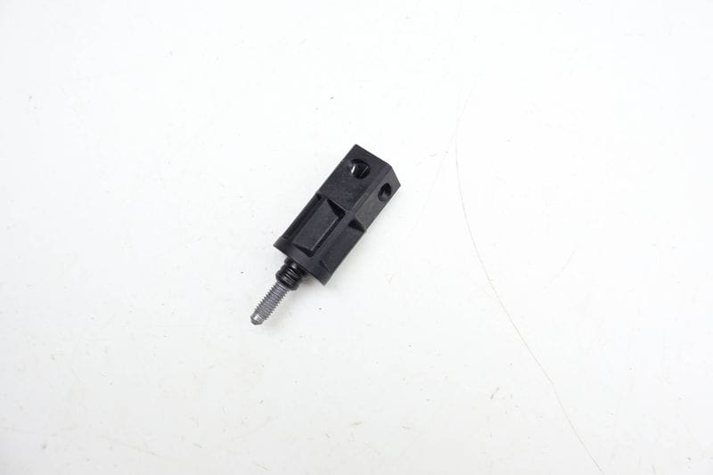 Tail Light / Lamp Fastener Screw 8E0945246A — Used (SKU 709963)