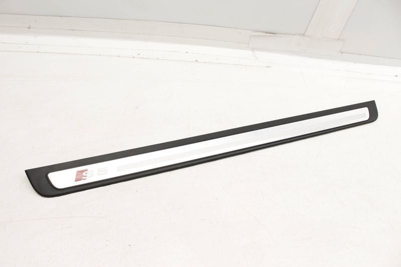 S5 Door Sill Panel / Scuff Plate 8T0853374L — Used (SKU 280057)