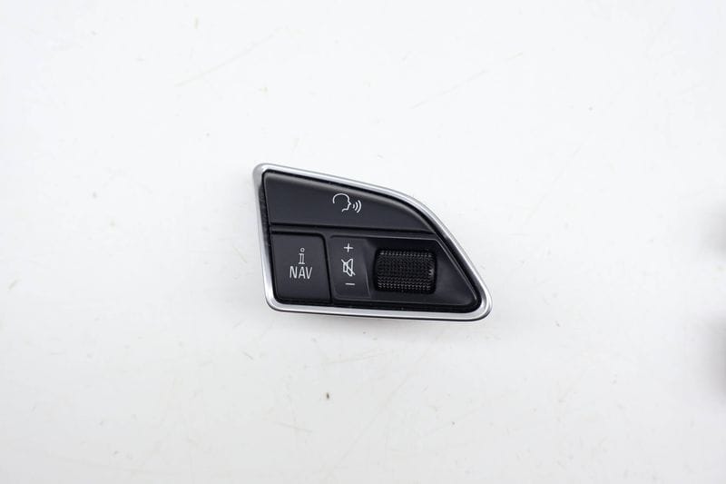 Steering Wheel Control Button / Switch 4L0951523D — Used (SKU 709831)