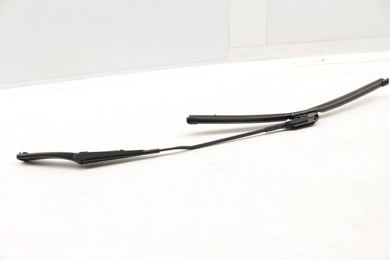 Windshield Wiper Arm 8T1955408A — Used (SKU 280139)