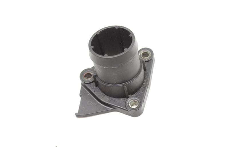 Coolant Hose Adapter 079121137M — Used (SKU 589388)