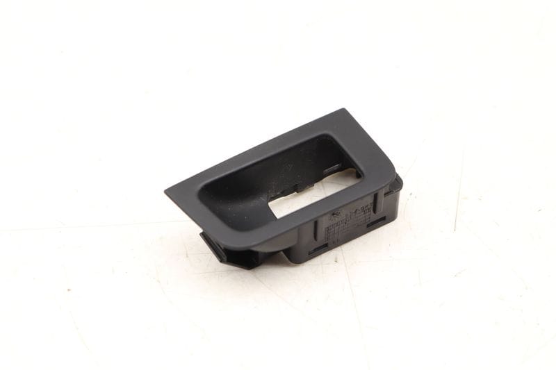 Door Switch Trim 4G1959829 — Used (SKU 526333)