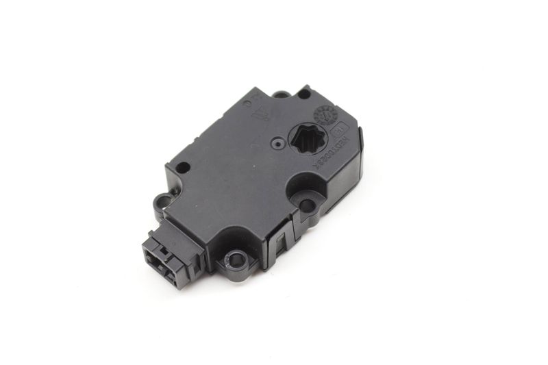 HVAC Flap / Servo Air Motor / Actuator 4H0820511D — Used (SKU 589339)