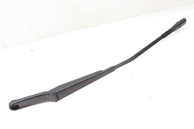 Windshield Wiper Arm 4G1955407C — Used (SKU 589547)