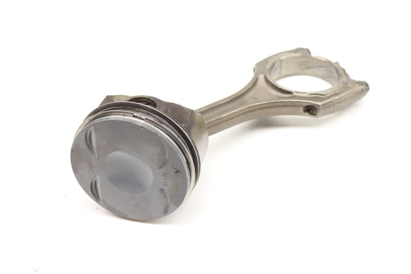 Piston w/ Connecting Rod 079107066DT — Used (SKU 589579)