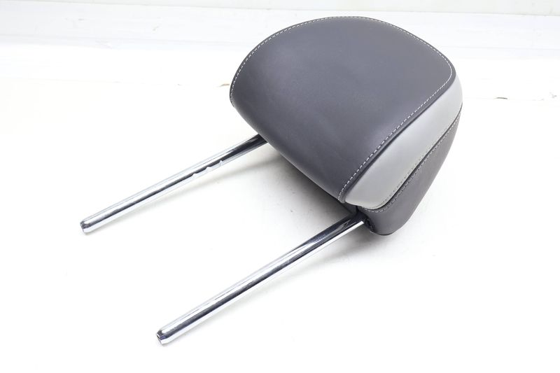 Headrest / Head Rest 8J0881901E — Used (SKU 678319)