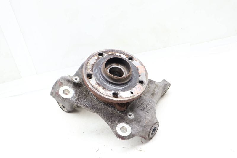 Spindle Knuckle w/ Wheel Bearing 8J0407257D — Used (SKU 671962)