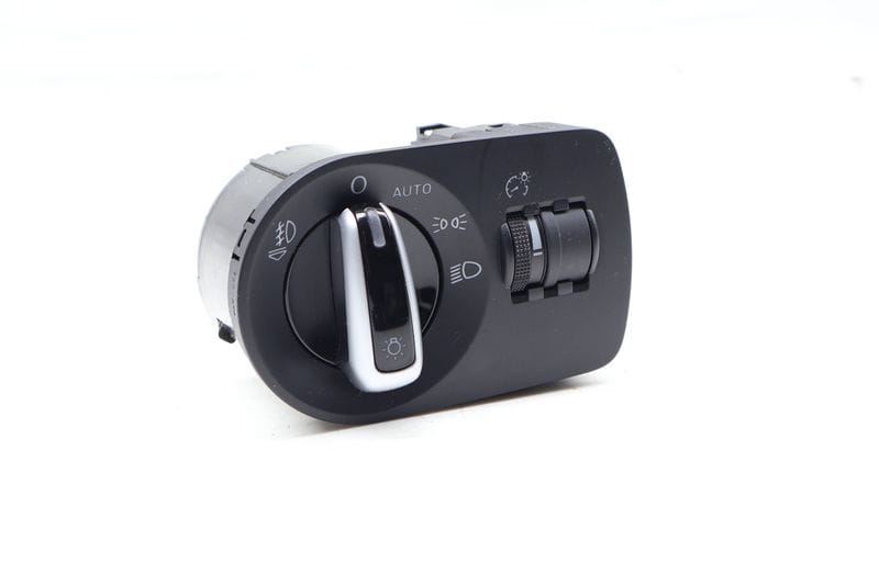 Headlight / Fog Light Switch 8J1941531AF — Used (SKU 671640)