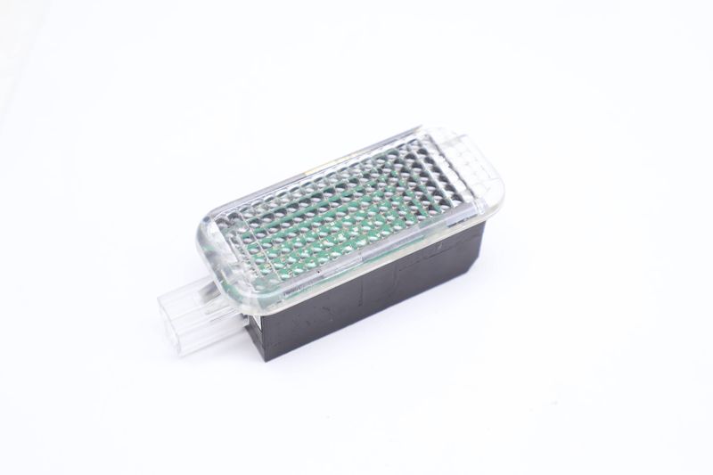 Interior LED Light 8J0947409 — Used (SKU 671635)