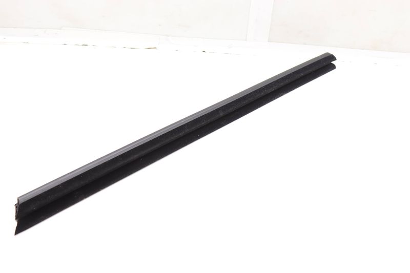 Door Window Slot Seal / Trim (INNER) 51337182277 — Used (SKU 587882)