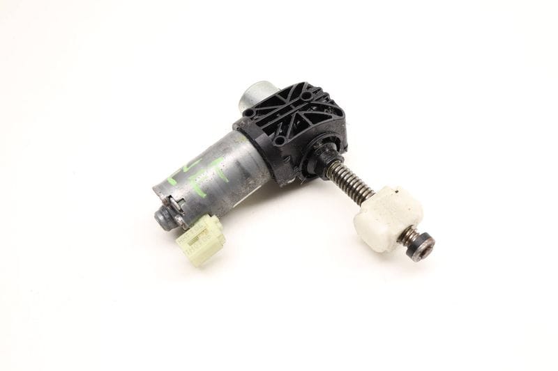 Front Tilt Seat Motor w/ Transmission 52109168761 — Used (SKU 587828)