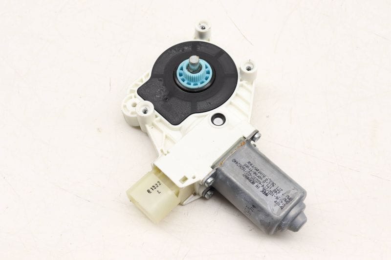 Window Lifter Motor 51337271563 — Used (SKU 440749)
