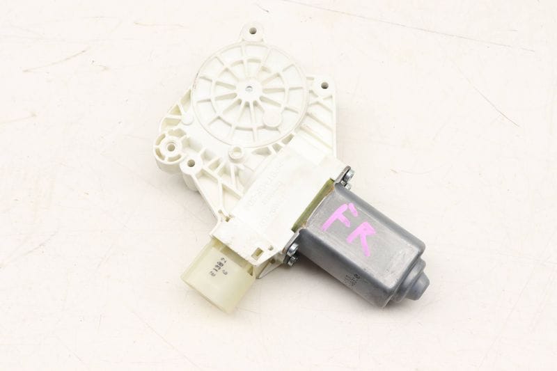 Power Window Motor 51337248172 — Used (SKU 440748)