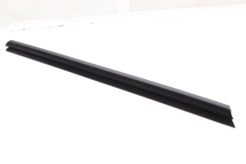 Door Window Slot Seal / Trim (INNER) 51337182278 — Used (SKU 587883)