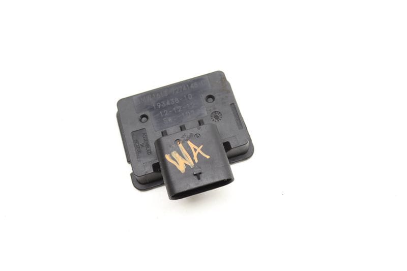 Fuel Pump Leak Diagnosis Sensor / Module 16137274148 — Used (SKU 588075)