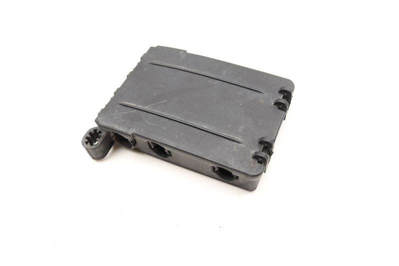 Plug-IN Connection Bracket 61139180071 — Used (SKU 587757)