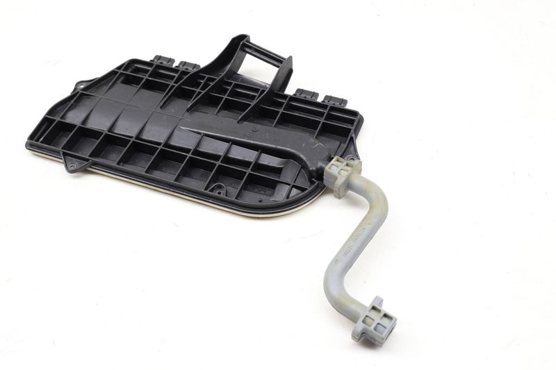 Air Filter Box / Housing Cover 64119187289 — Used (SKU 731164)